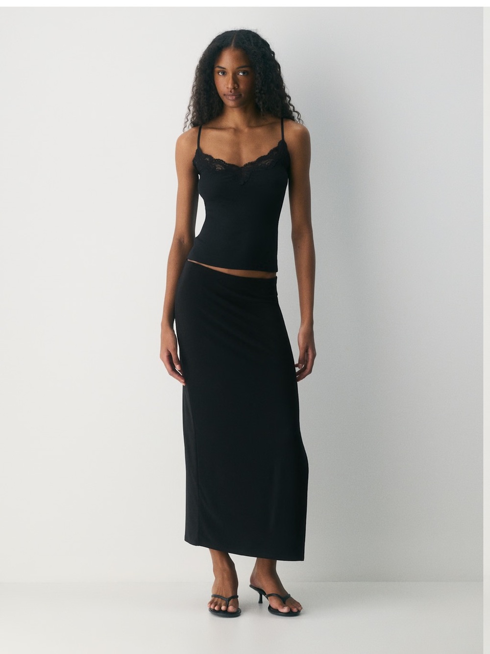 Aritzia Wilfred smooth matter subscript skirt